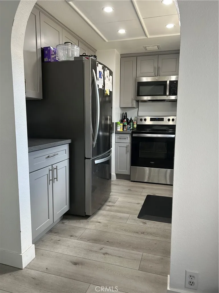 11300 Foothill Boulevard #19 Sylmar, CA 91342