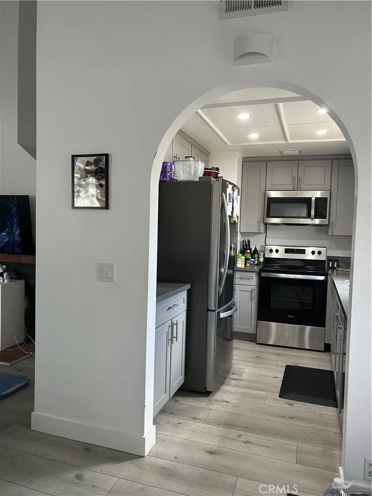 11300 Foothill Boulevard #19 Sylmar, CA 91342