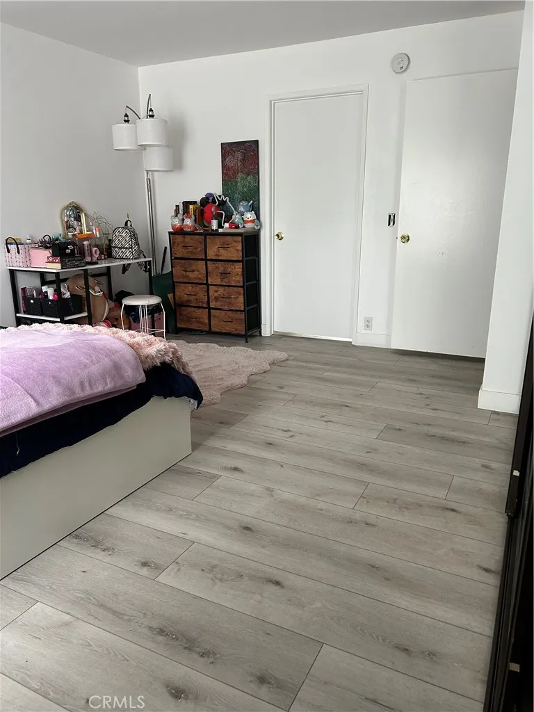 11300 Foothill Boulevard #19 Sylmar, CA 91342