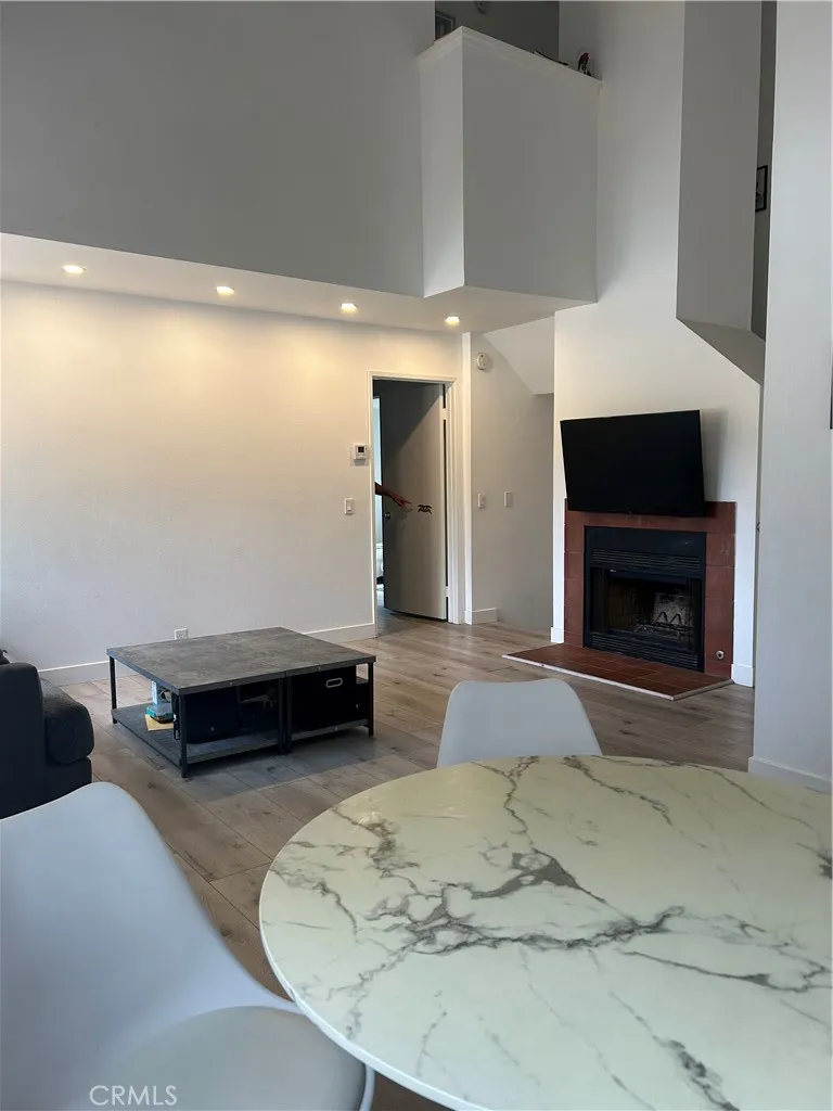 11300 Foothill Boulevard #19 Sylmar, CA 91342