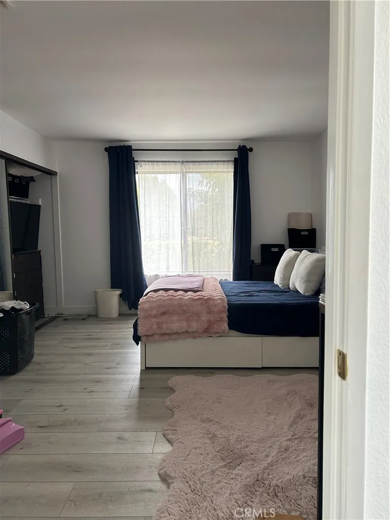 11300 Foothill Boulevard #19 Sylmar, CA 91342