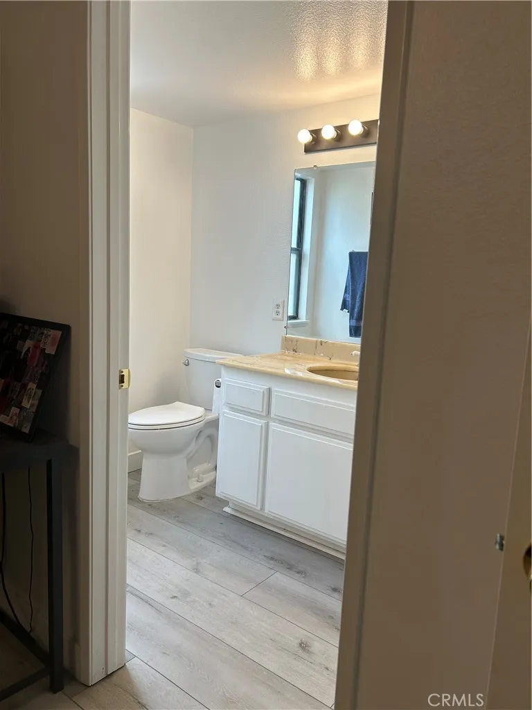 11300 Foothill Boulevard #19 Sylmar, CA 91342