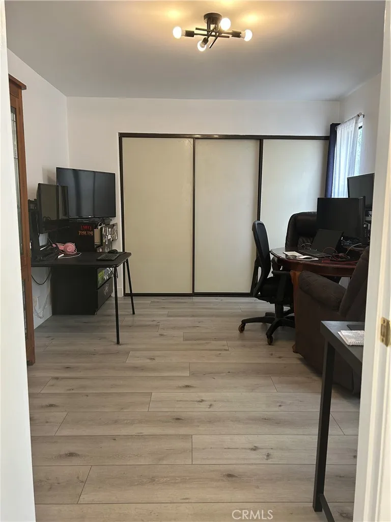 11300 Foothill Boulevard #19 Sylmar, CA 91342