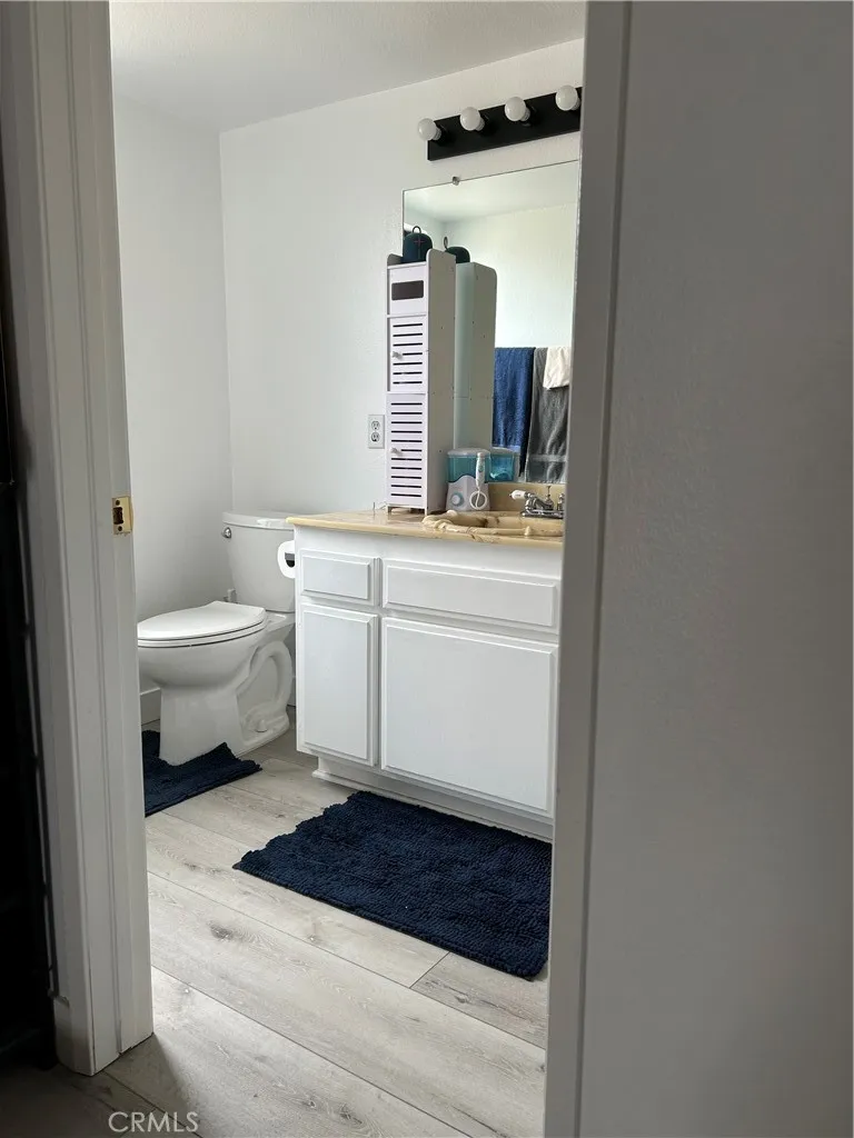 11300 Foothill Boulevard #19 Sylmar, CA 91342