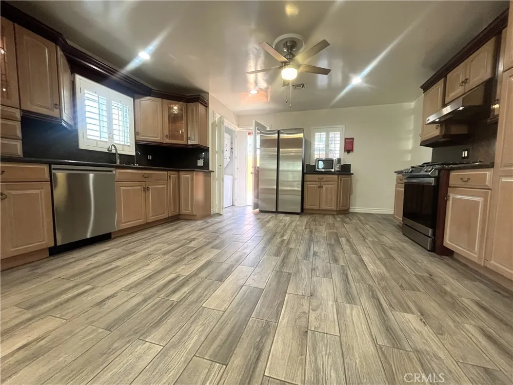 8917 Krueger Culver City, CA 90232