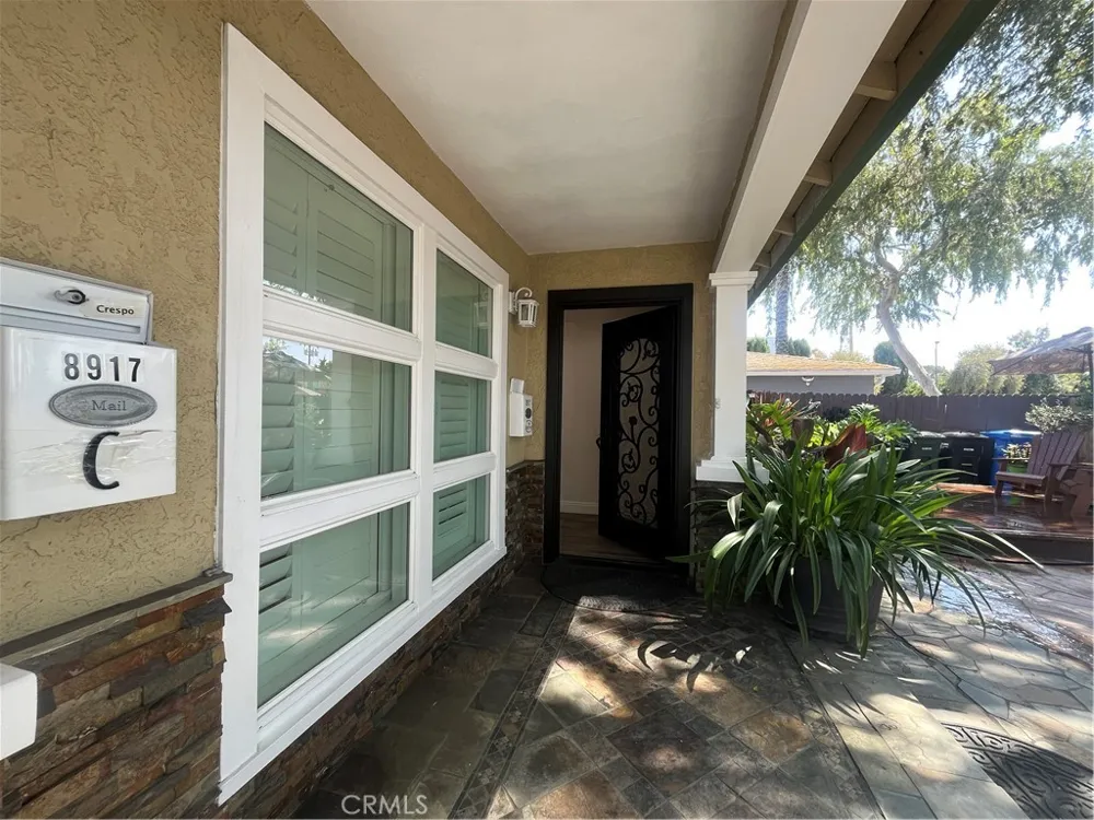 8917 Krueger Culver City, CA 90232