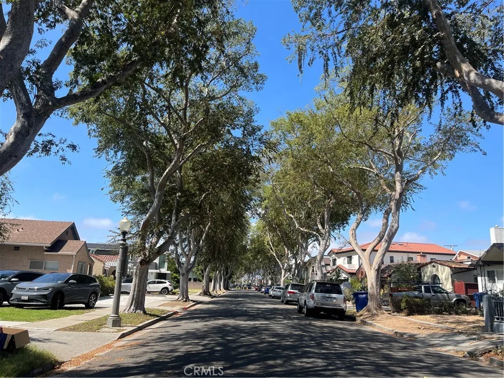 8917 Krueger Culver City, CA 90232