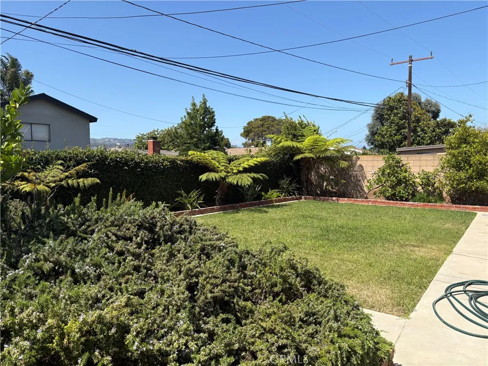 3702 W 226th Torrance, CA 90505