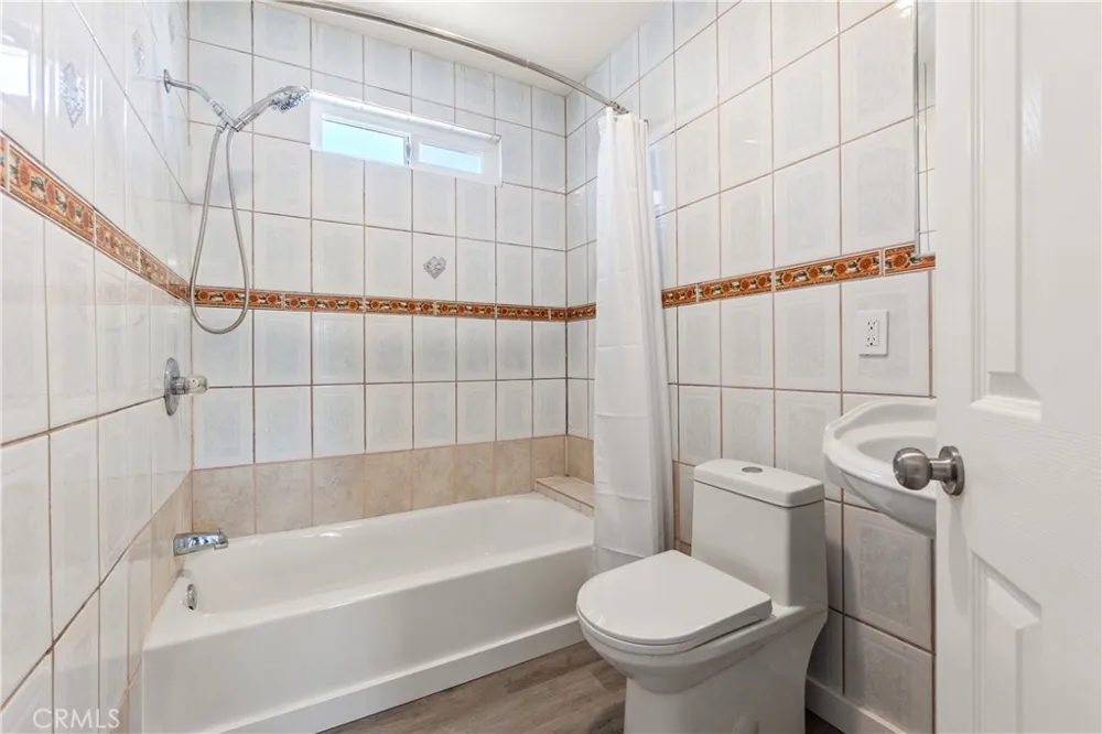 1087 253rd Street Harbor City, CA 90710