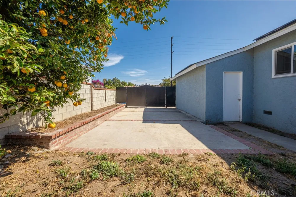 1087 253rd Street Harbor City, CA 90710