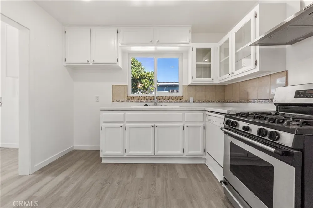 1087 253rd Street Harbor City, CA 90710