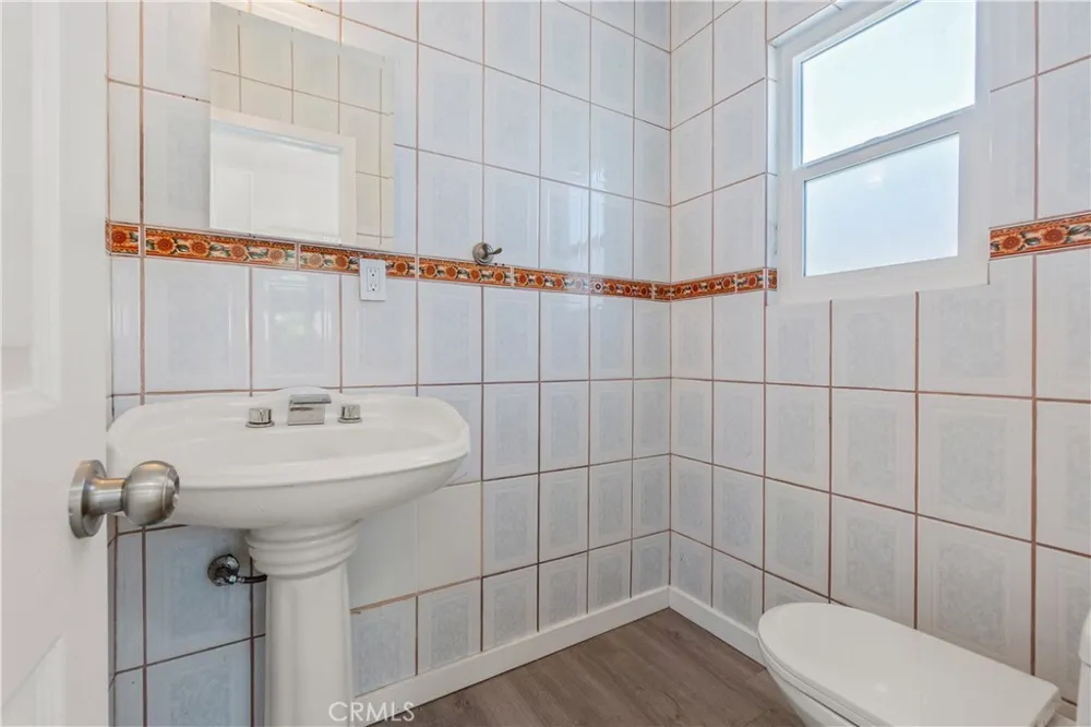 1087 253rd Street Harbor City, CA 90710