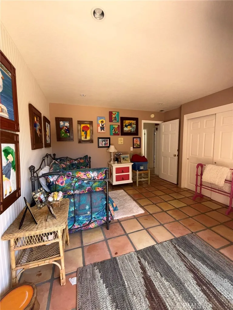 108 Morningside Manhattan Beach, CA 90266