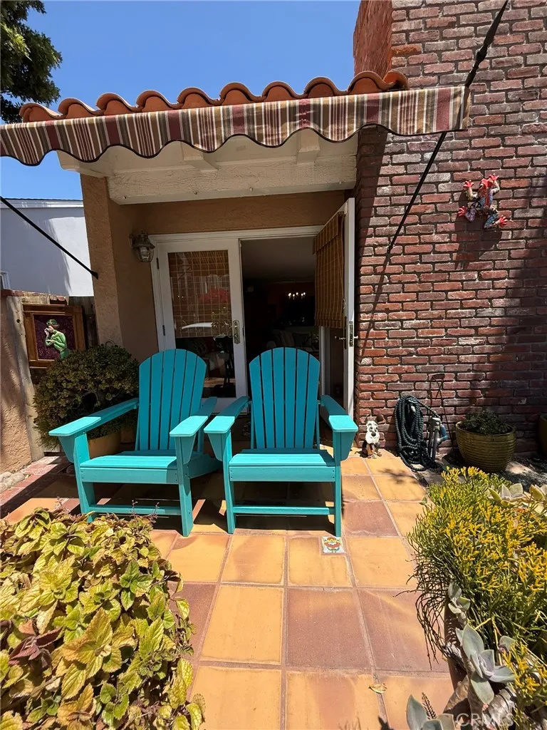 108 Morningside Manhattan Beach, CA 90266