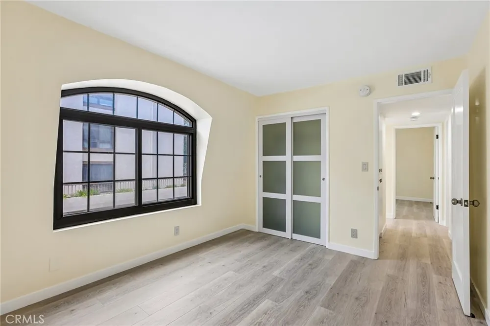 8105 Redlands Street #107 Playa del Rey, CA 90293