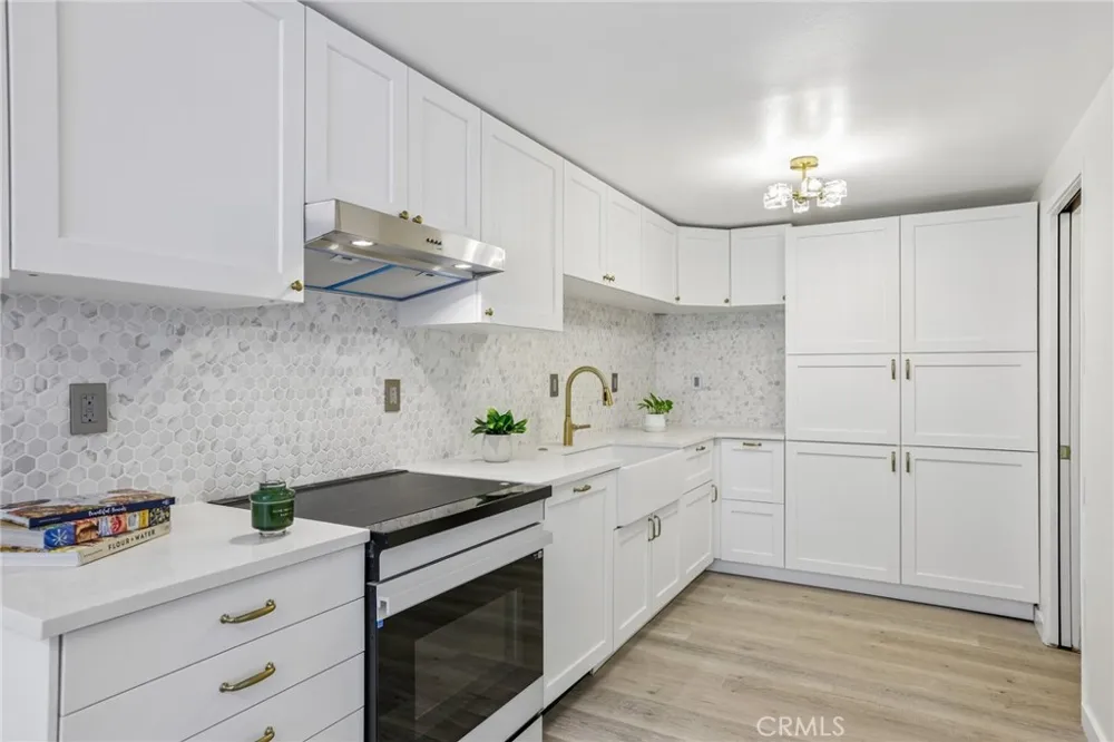 8105 Redlands Street #107 Playa del Rey, CA 90293