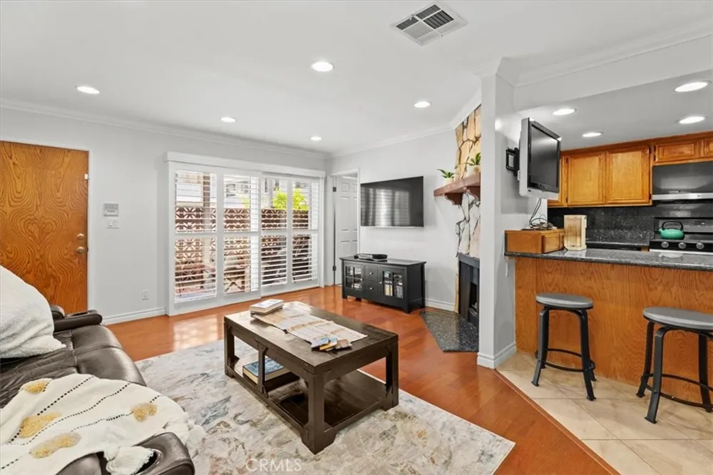 4345 W. 154th St. #10 Lawndale, CA 90260
