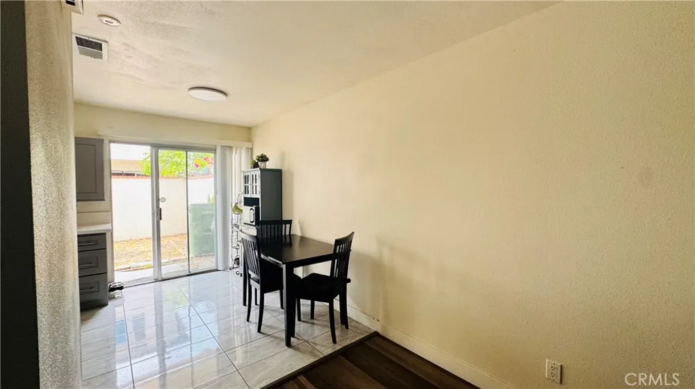 23624 Western #B Harbor City, CA 90710