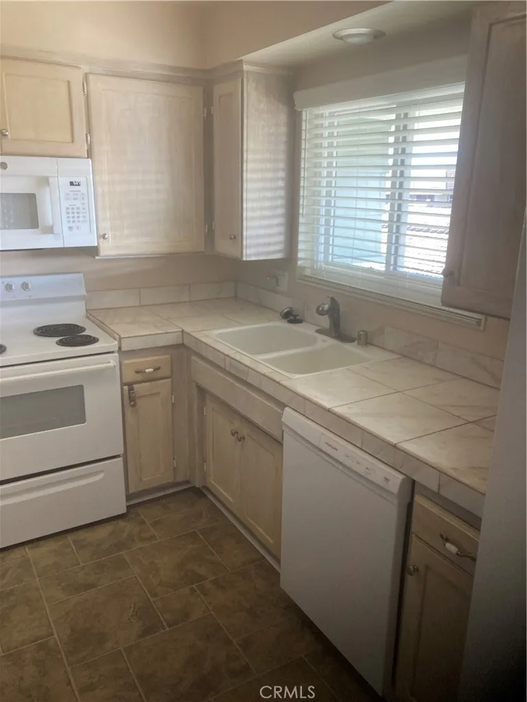 22831 Nadine Circle #B Torrance, CA 90505