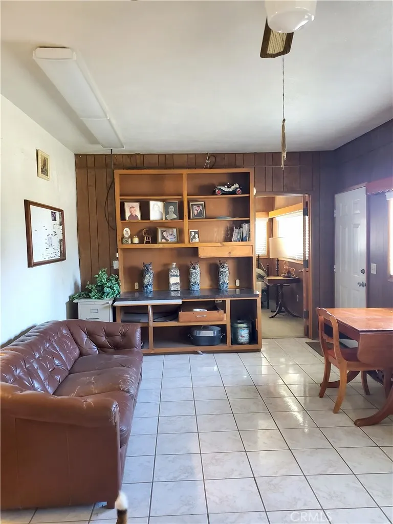 12720 10th Ave Hanford, CA 93230