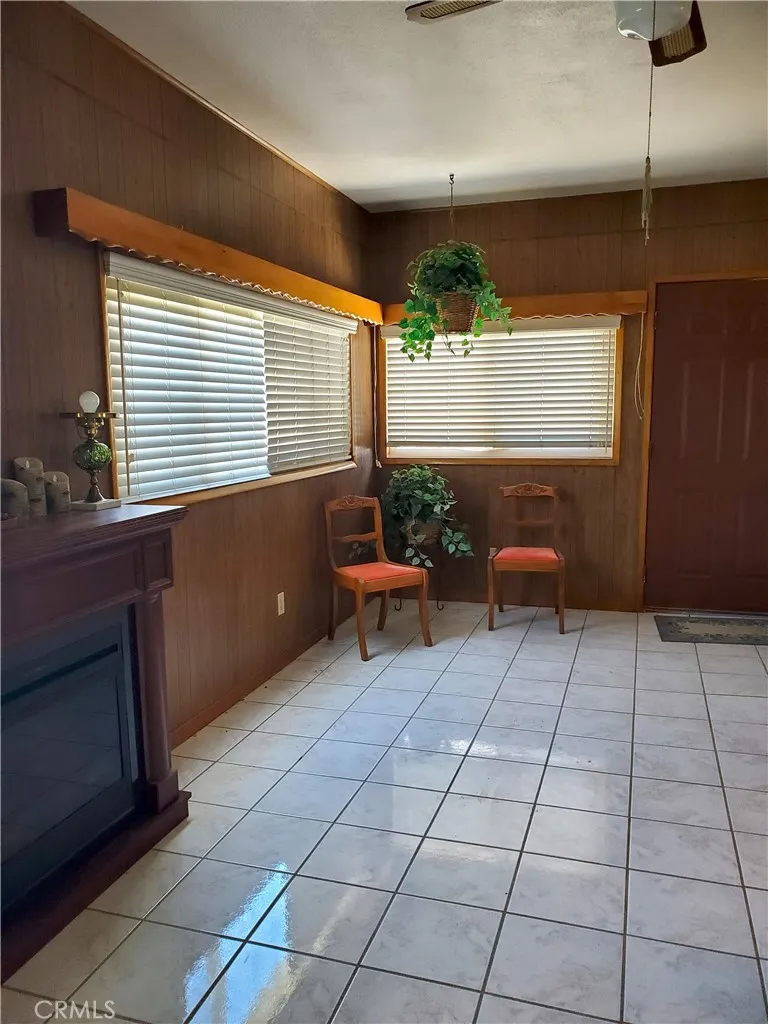 12720 10th Ave Hanford, CA 93230