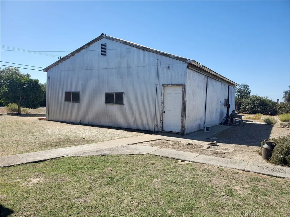 12720 10th Ave Hanford, CA 93230