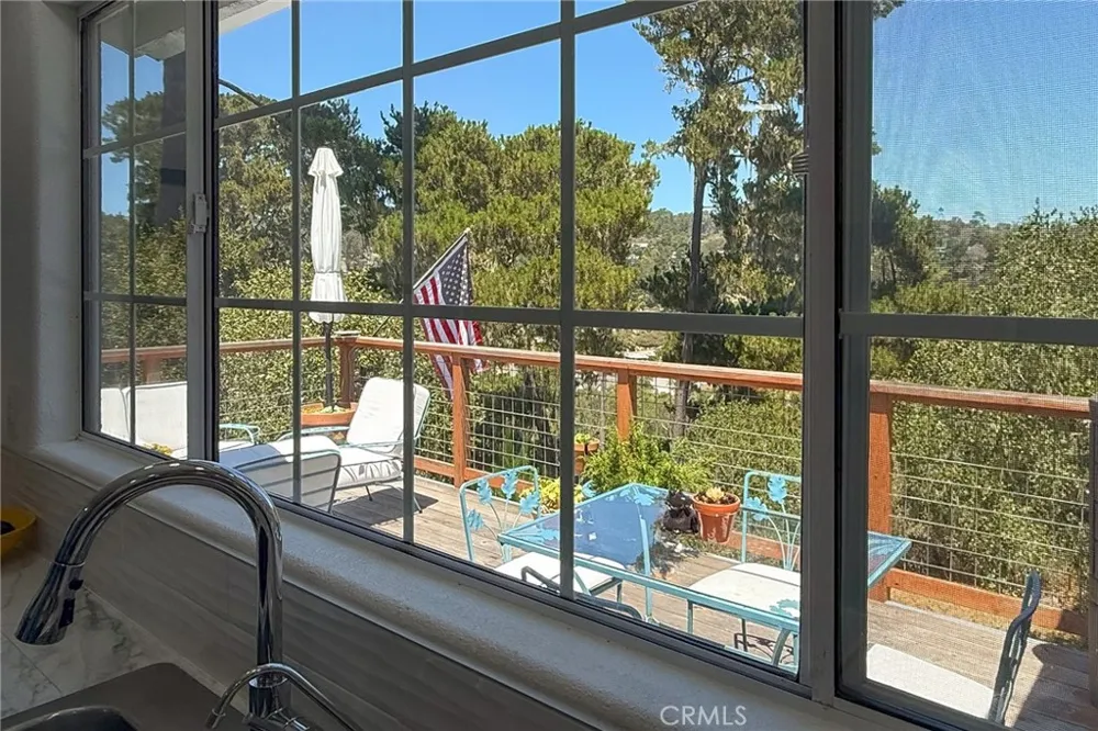 5230 Plymouth Street Cambria, CA 93428