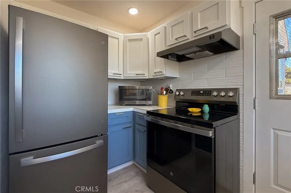 5230 Plymouth Street Cambria, CA 93428
