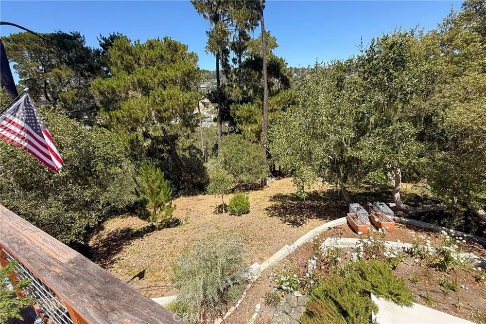 5230 Plymouth Street Cambria, CA 93428