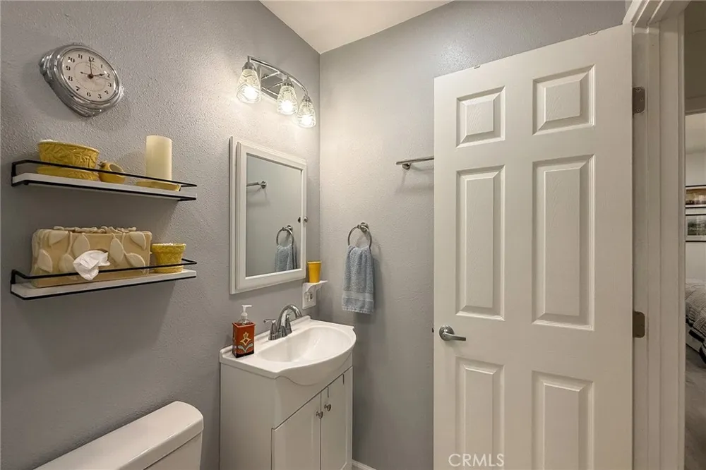 5230 Plymouth Street Cambria, CA 93428