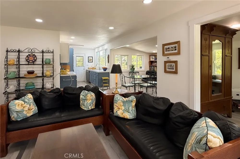 5230 Plymouth Street Cambria, CA 93428