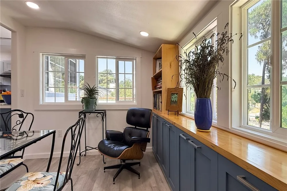 5230 Plymouth Street Cambria, CA 93428