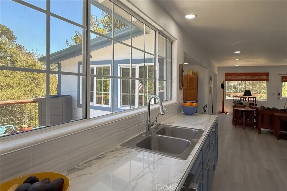 5230 Plymouth Street Cambria, CA 93428