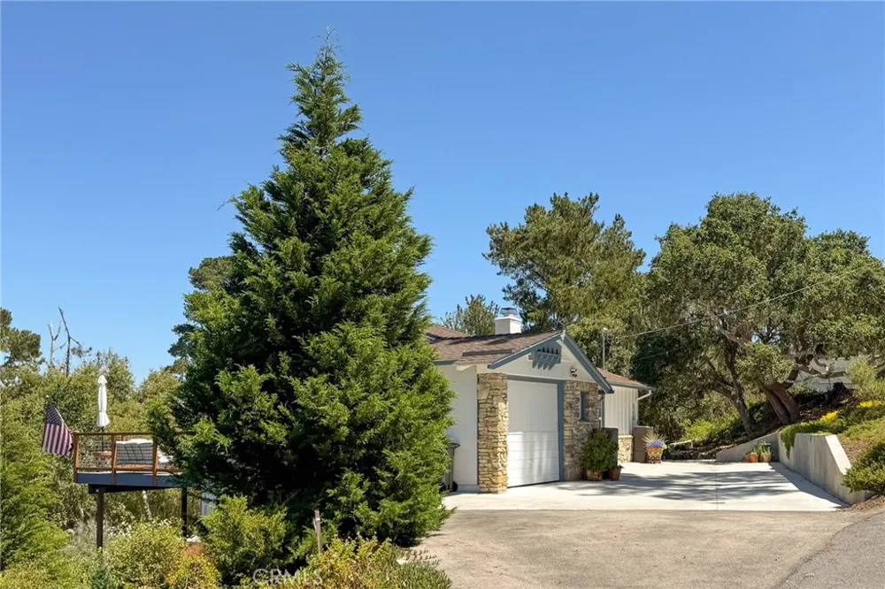 5230 Plymouth Street Cambria, CA 93428