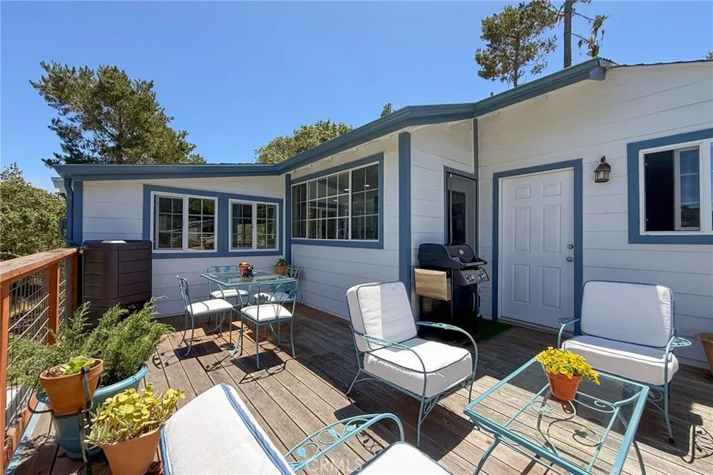 5230 Plymouth Street Cambria, CA 93428