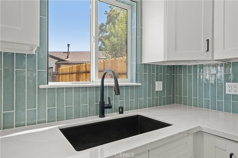 4222 Glascow North Highlands, CA 95660