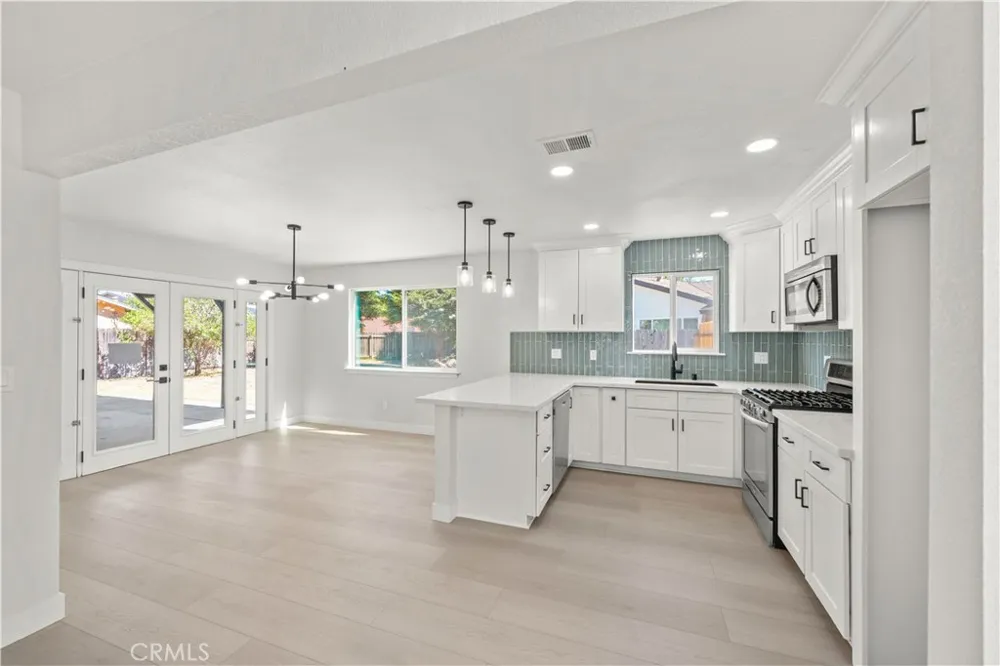 4222 Glascow North Highlands, CA 95660