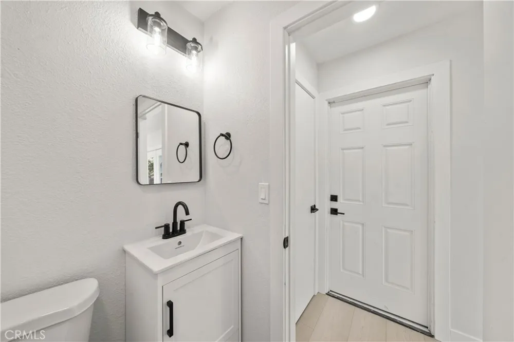 4222 Glascow North Highlands, CA 95660