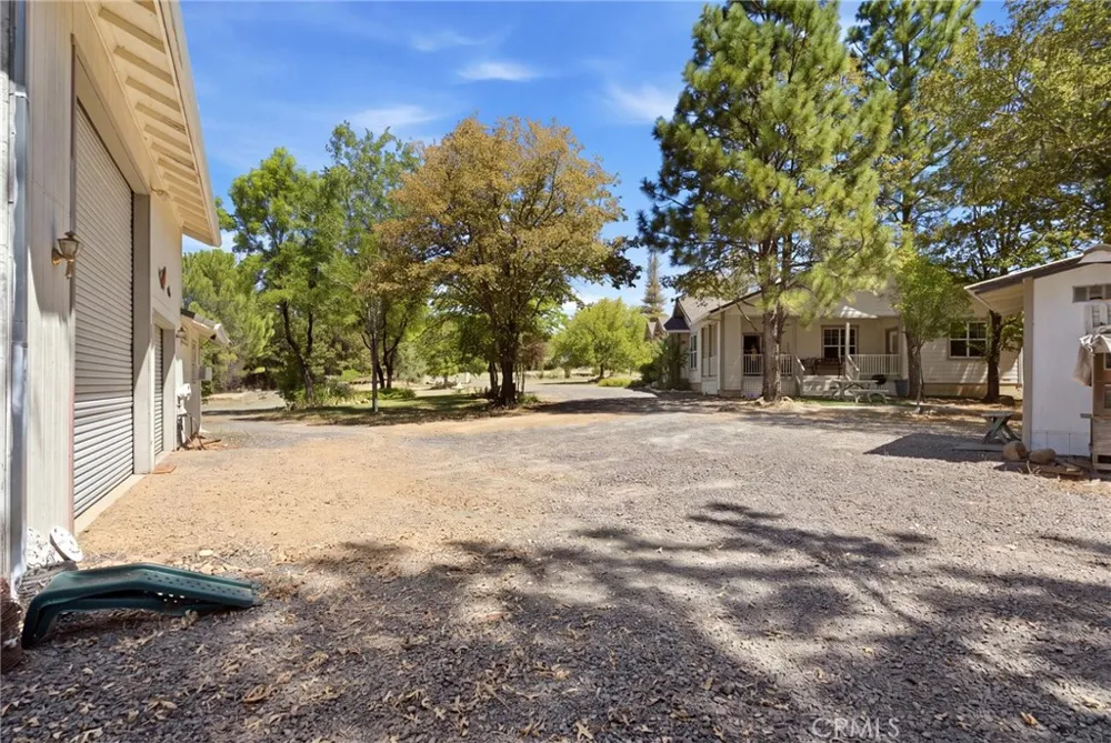 29529 CA 299 East Round Mountain, CA 96065