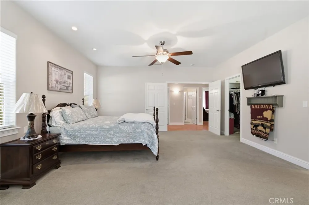 29529 CA 299 East Round Mountain, CA 96065