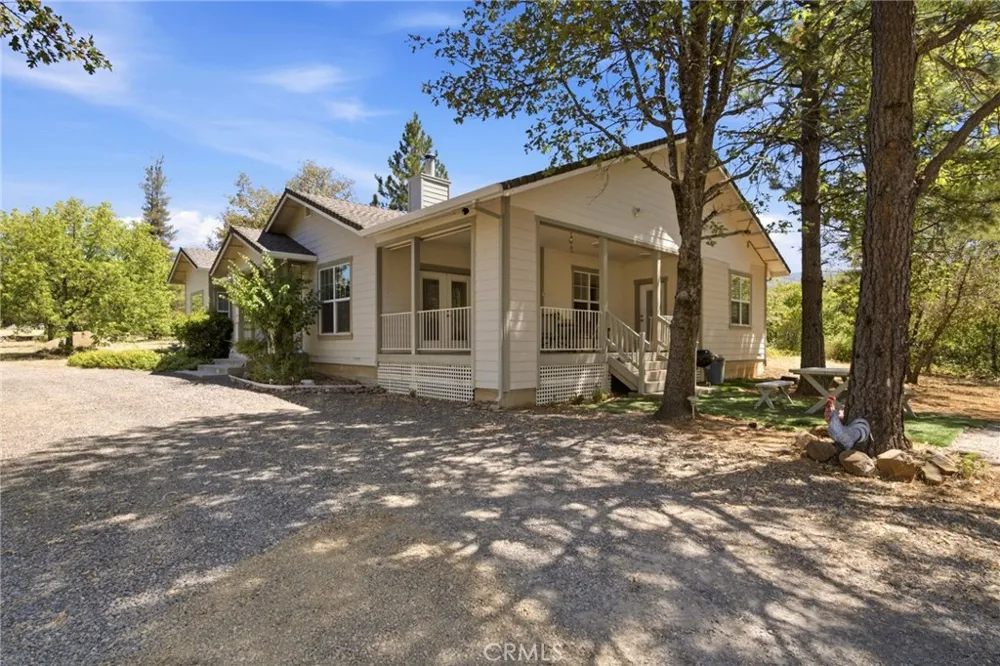 29529 CA 299 East Round Mountain, CA 96065