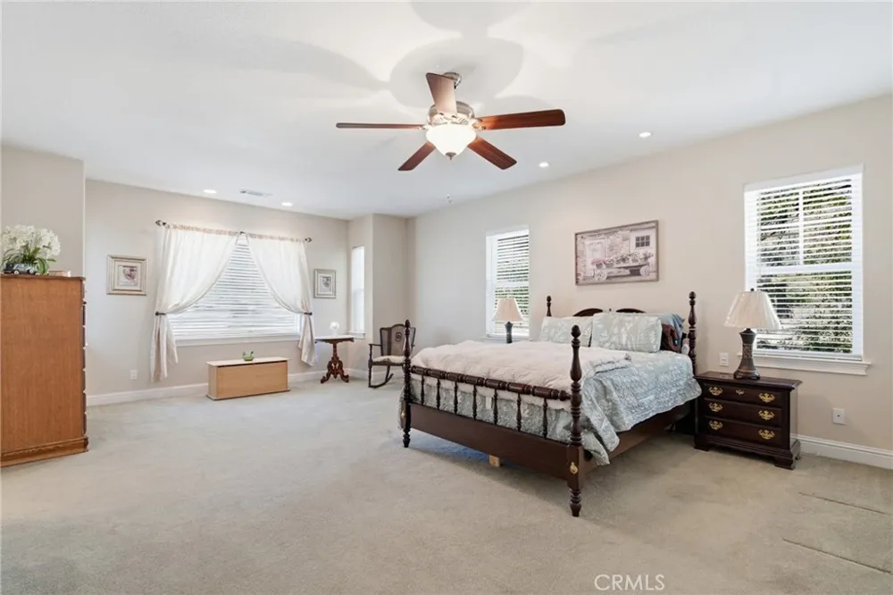 29529 CA 299 East Round Mountain, CA 96065