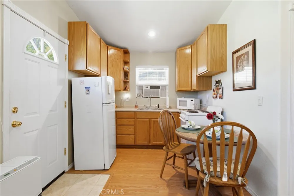 29529 CA 299 East Round Mountain, CA 96065