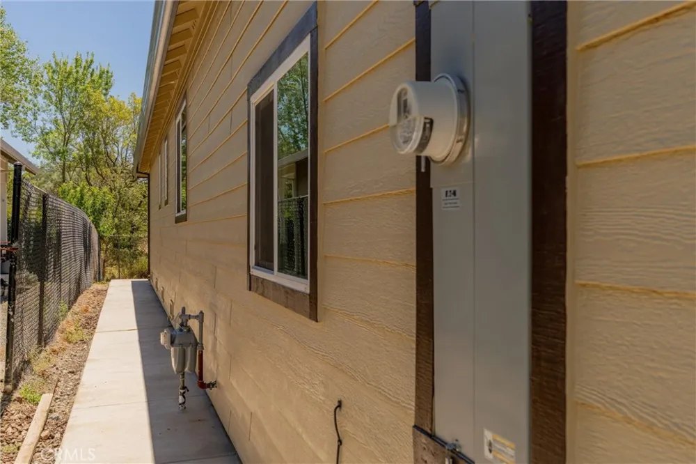 22 Pleasant Oak Oroville, CA 95966