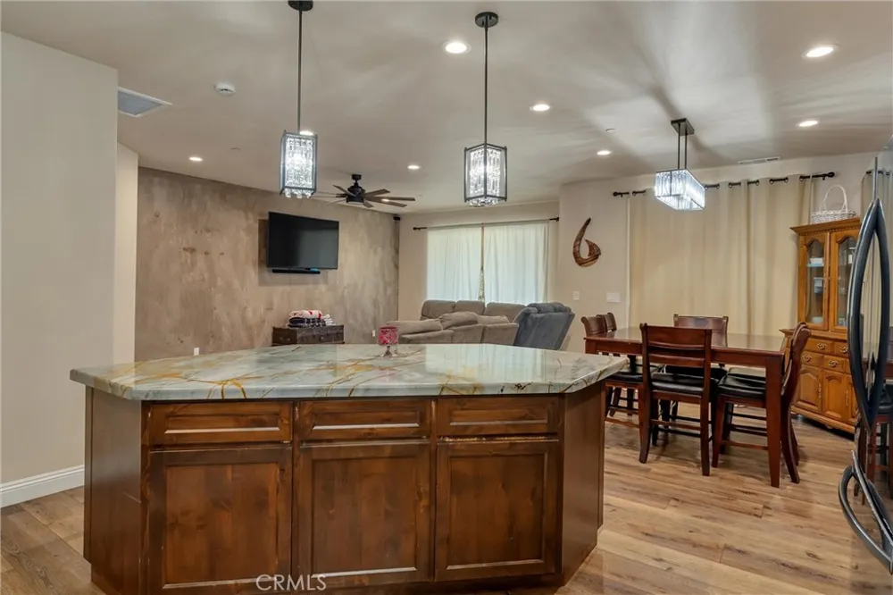 22 Pleasant Oak Oroville, CA 95966