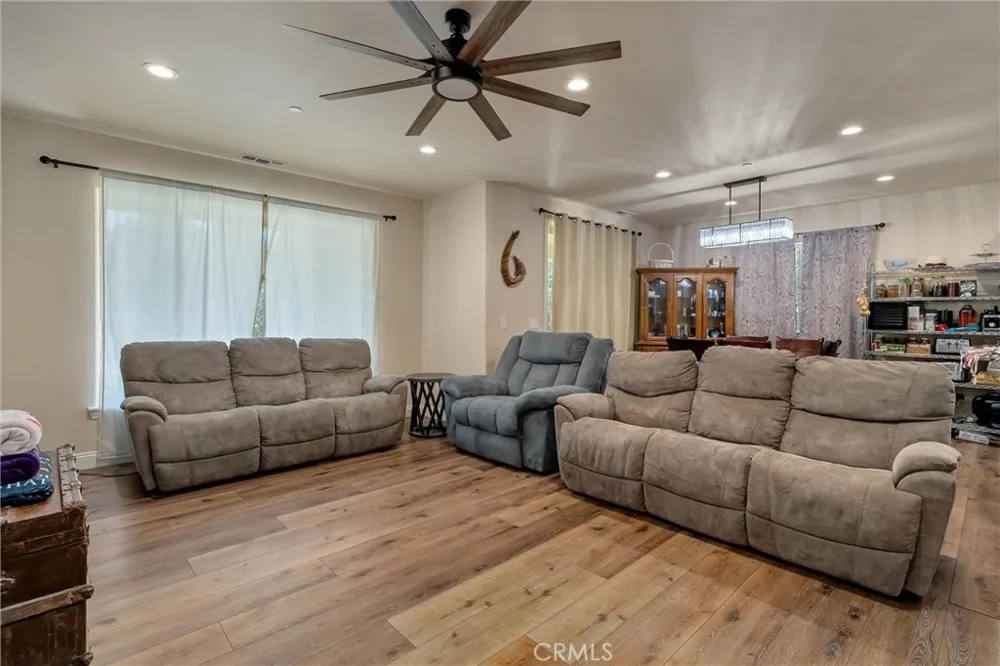 22 Pleasant Oak Oroville, CA 95966