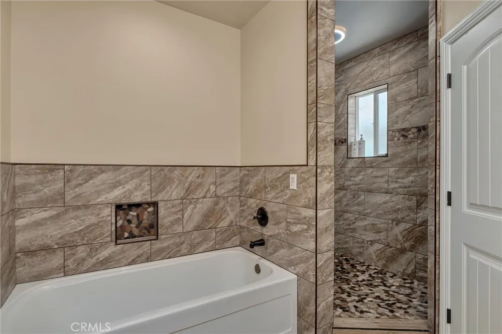 22 Pleasant Oak Oroville, CA 95966