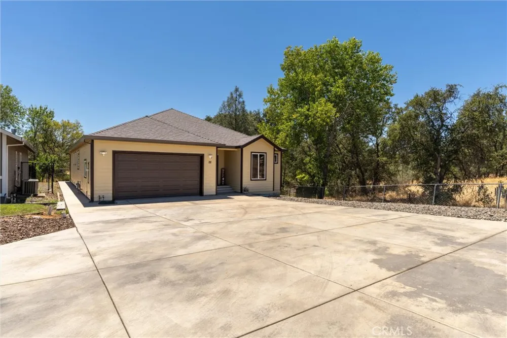 22 Pleasant Oak Oroville, CA 95966