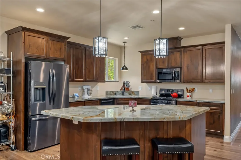 22 Pleasant Oak Oroville, CA 95966