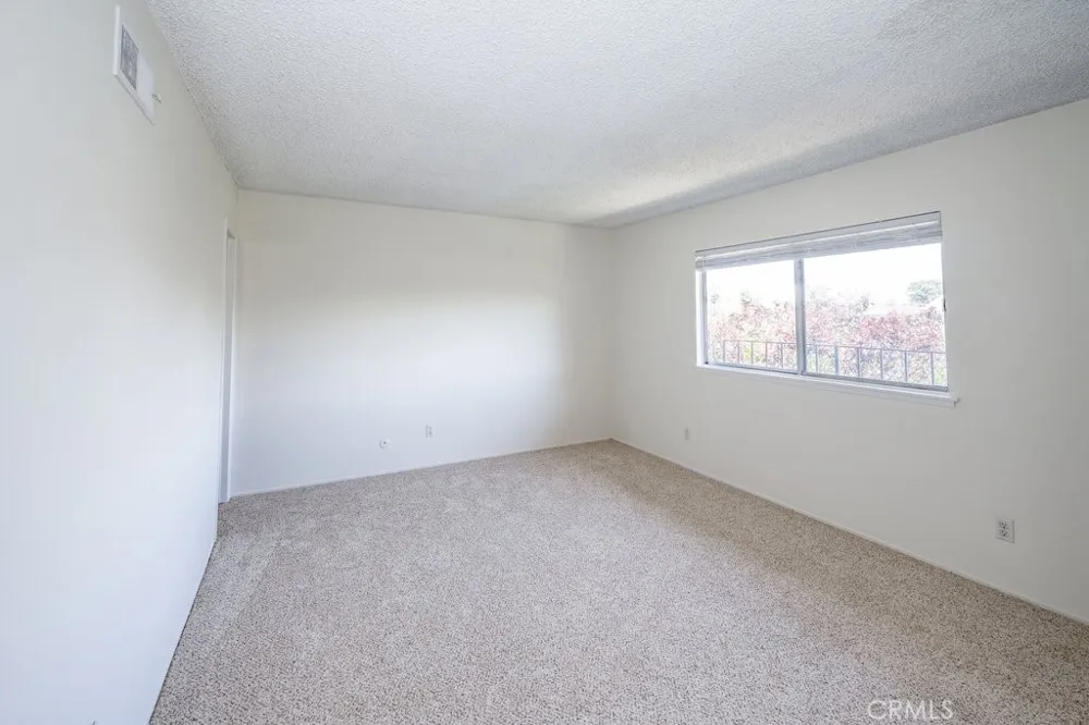 24223 La Glorita Circle Newhall, CA 91321